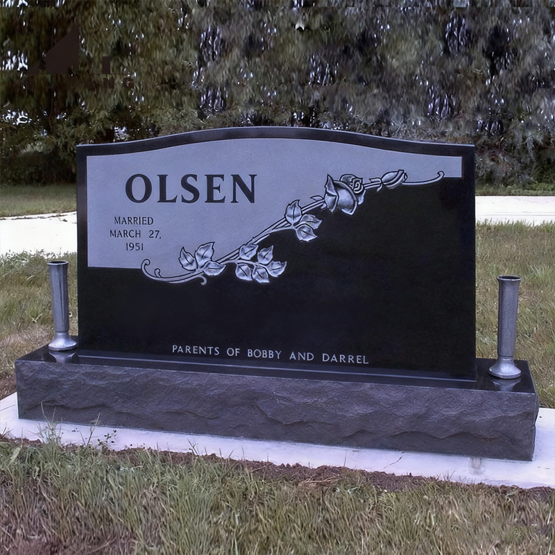 سنگ قبر مرمری با طرح رز کنتراست سیاه و سفید