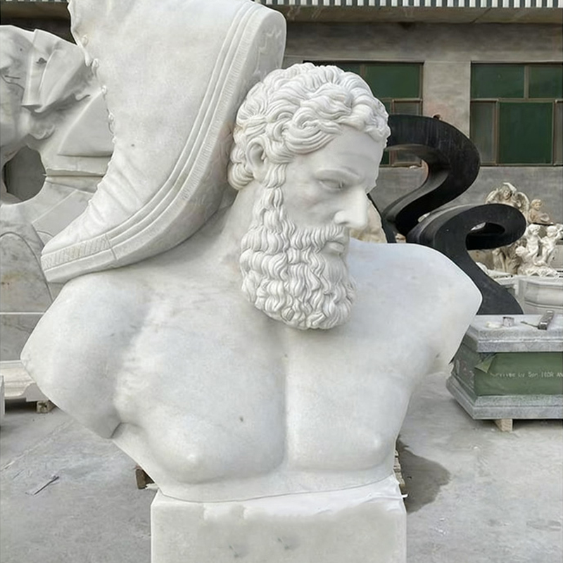 مجسمه انسان مرمر سفید در اندازه واقعی، حکاکی شده با دست