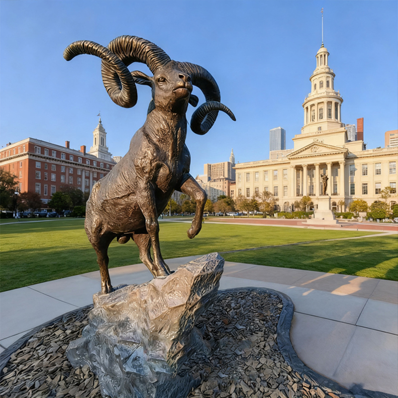 مجسمه قوچ شاخ بزرگ برنز - دکوراسیون باغ در فضای باز